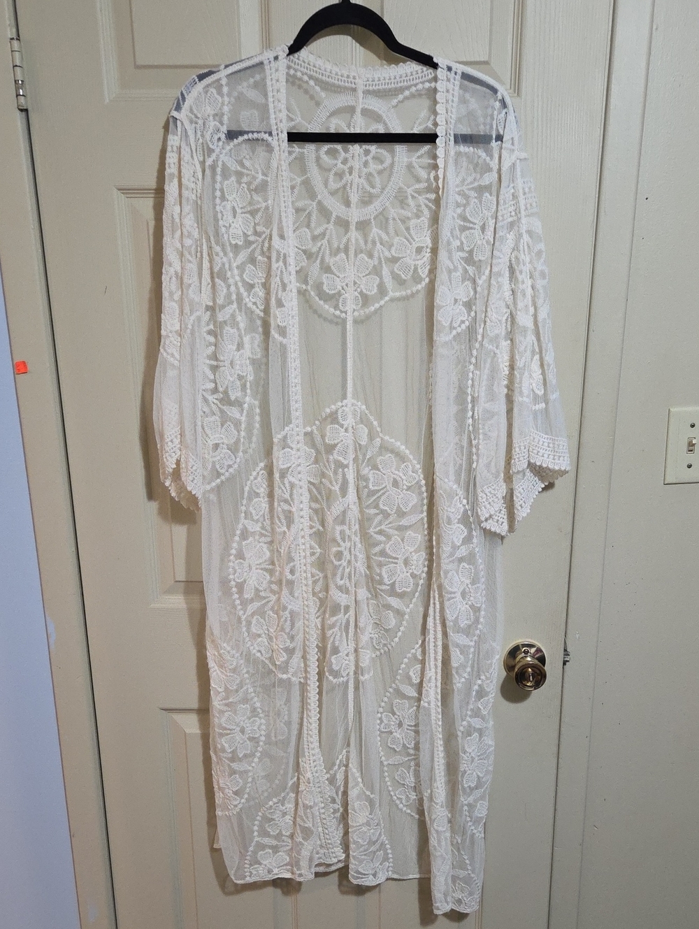 Cream Floral Lace Kimono